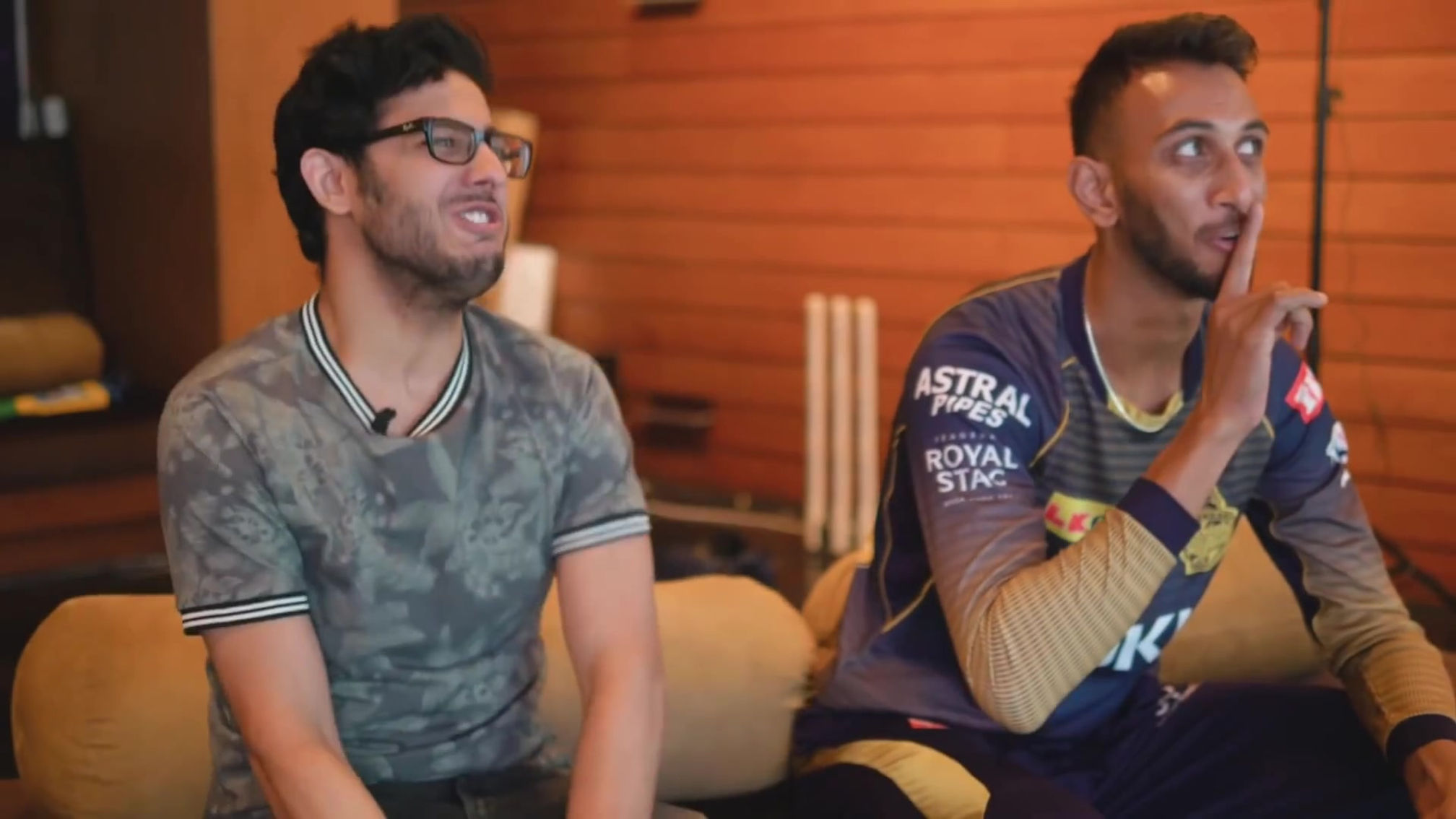 WIRED WITH CARRYMINATI - EP 01 - CHILLING WITH KKR